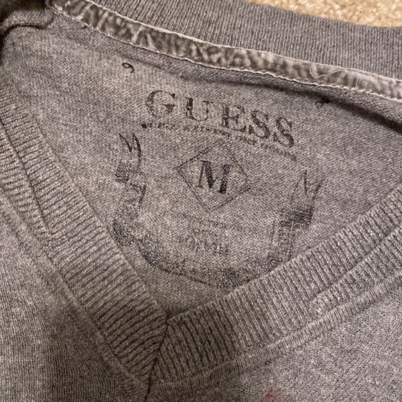 Guess Sweater - Picture 3 of 4